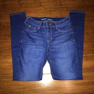 Old Navy rockstar blue jeans